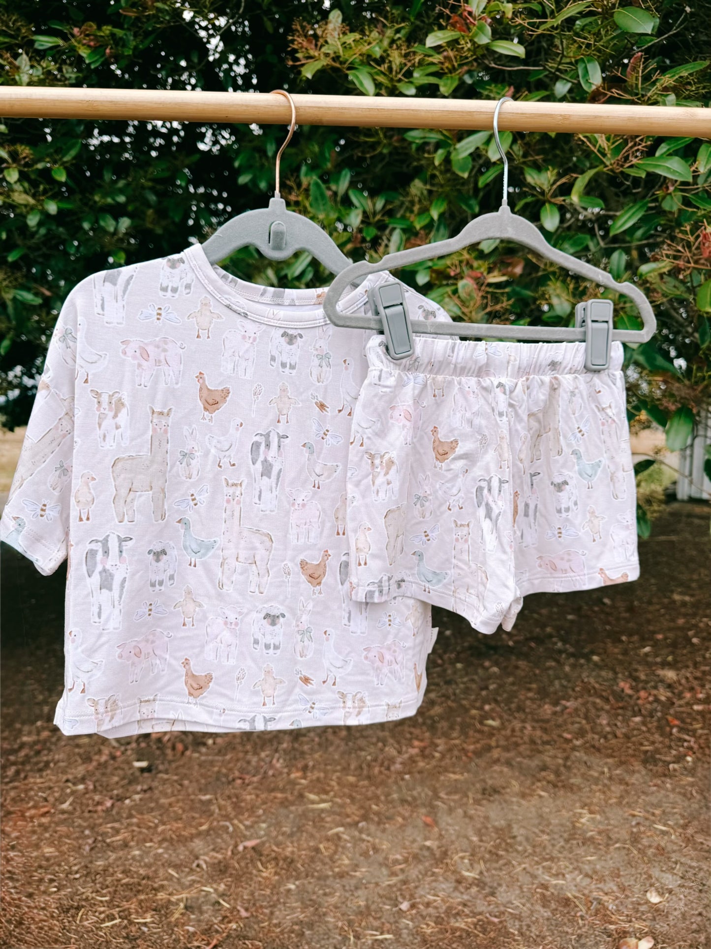 Farmyard Fables Oversized Bamboo Summer Set