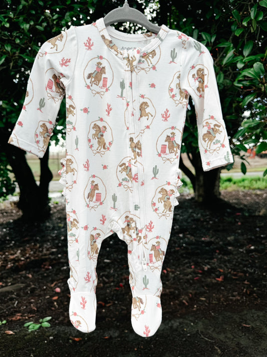 Cowgirl Cameos Bamboo Footie | Girls